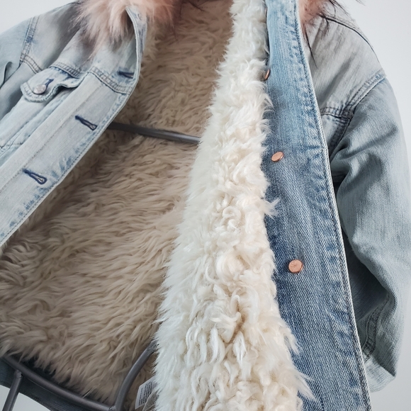 AMERICAN EAGLE faux fur lined Jean jacket - Picture 10 of 11